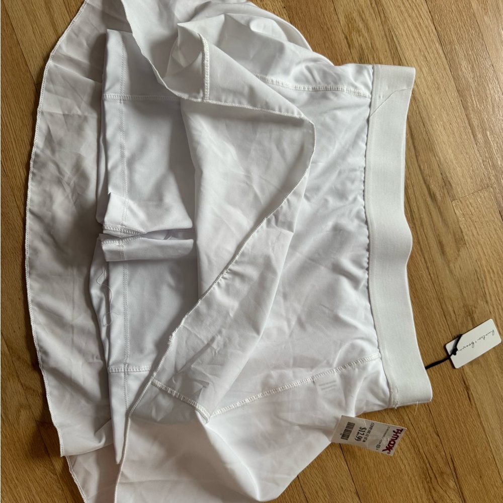 White Skort WL NWT athleisure, pickleball, tennis